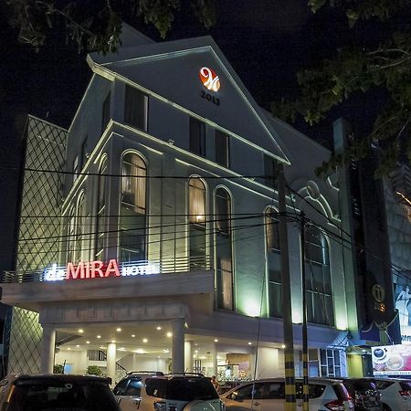 Reddoorz @ Raya Gubeng Hotel Surabaya Exterior photo